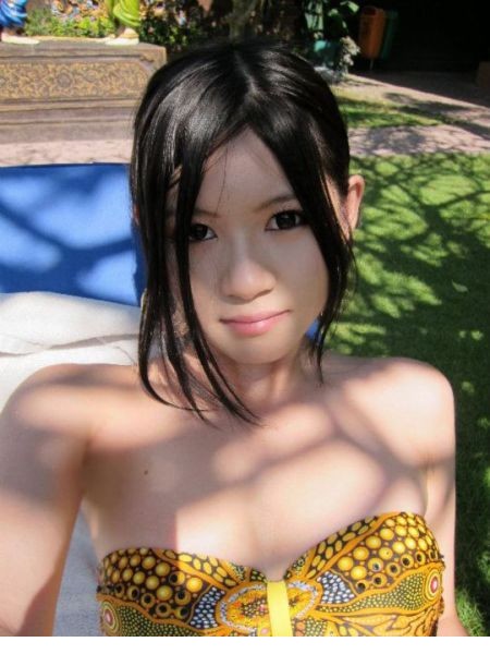 性感美女游客遭“色猴”袭击 竟然还很乐意(图8)
