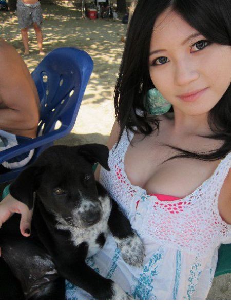 性感美女游客遭“色猴”袭击 竟然还很乐意(图14)