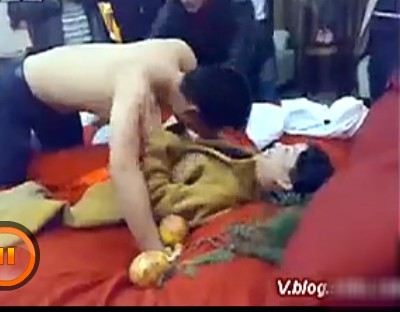见过这样闹洞房么?姐被雷死了