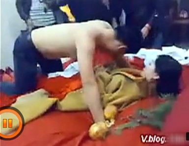 见过这样闹洞房么?姐被雷死了