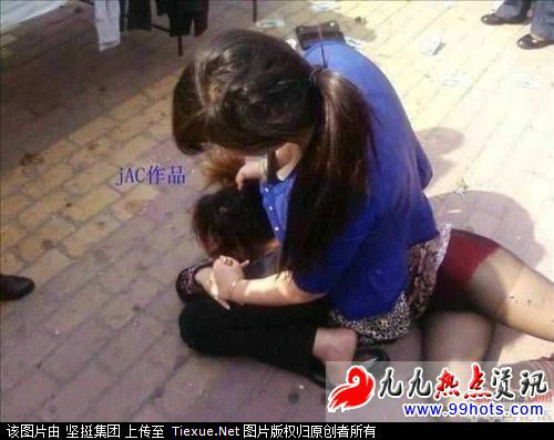 女人打架比男人还猛 好强悍
