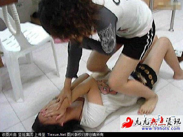 女人打架比男人还猛 好强悍